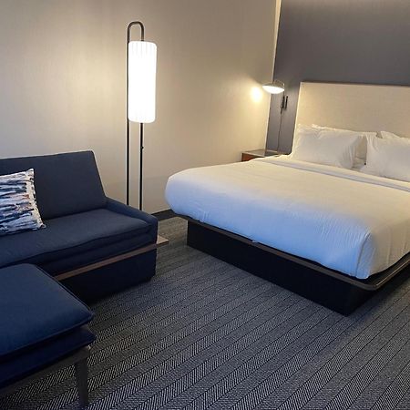 Courtyard Montreal Midtown 호텔 외부 사진