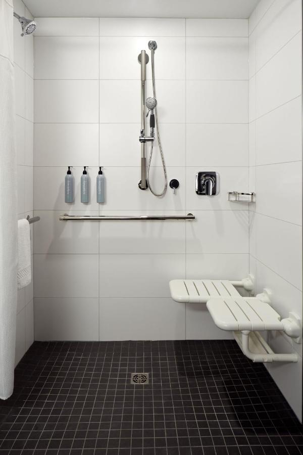 Courtyard Montreal Midtown 호텔 외부 사진