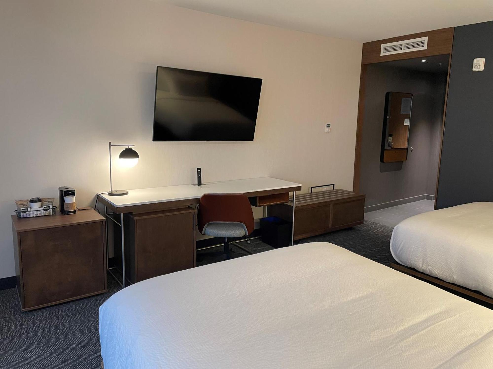 Courtyard Montreal Midtown 호텔 외부 사진