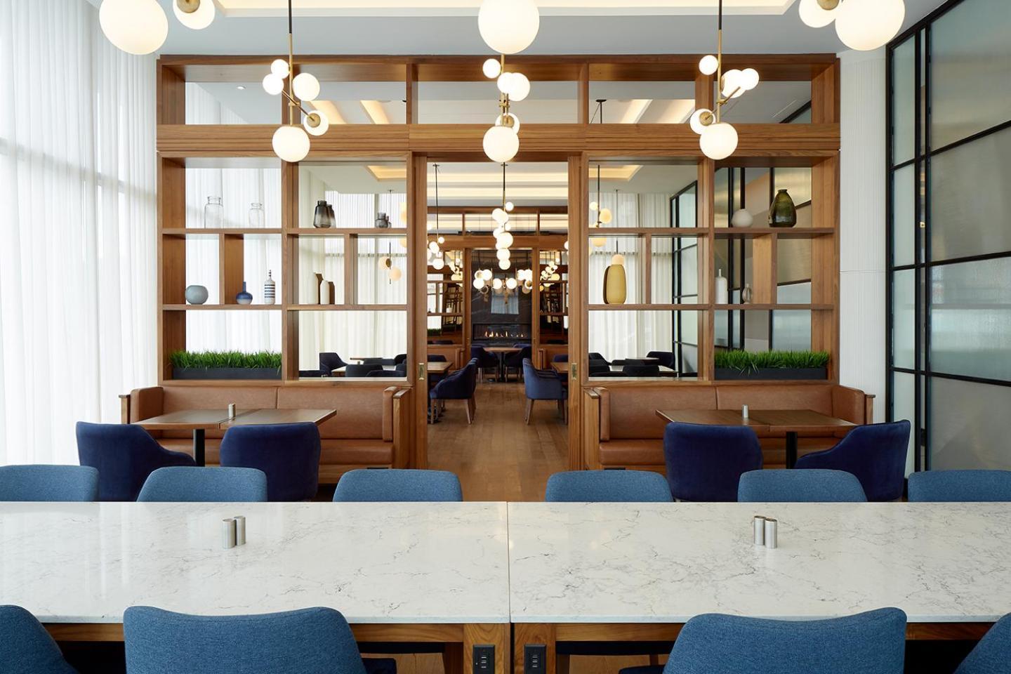 Courtyard Montreal Midtown 호텔 외부 사진